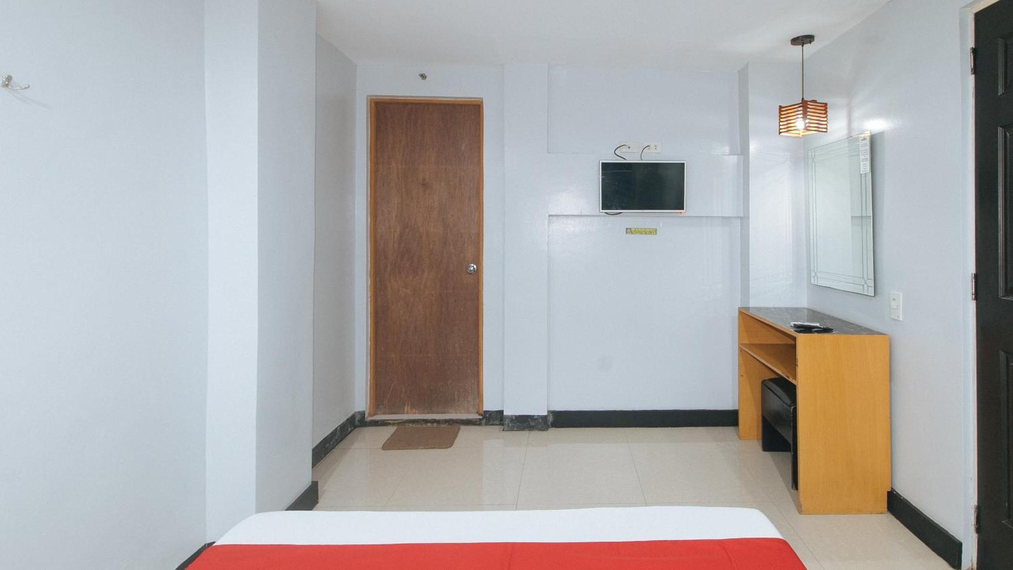 מונטינלופה Reddoorz At Ranchotel Alabang מראה חיצוני תמונה