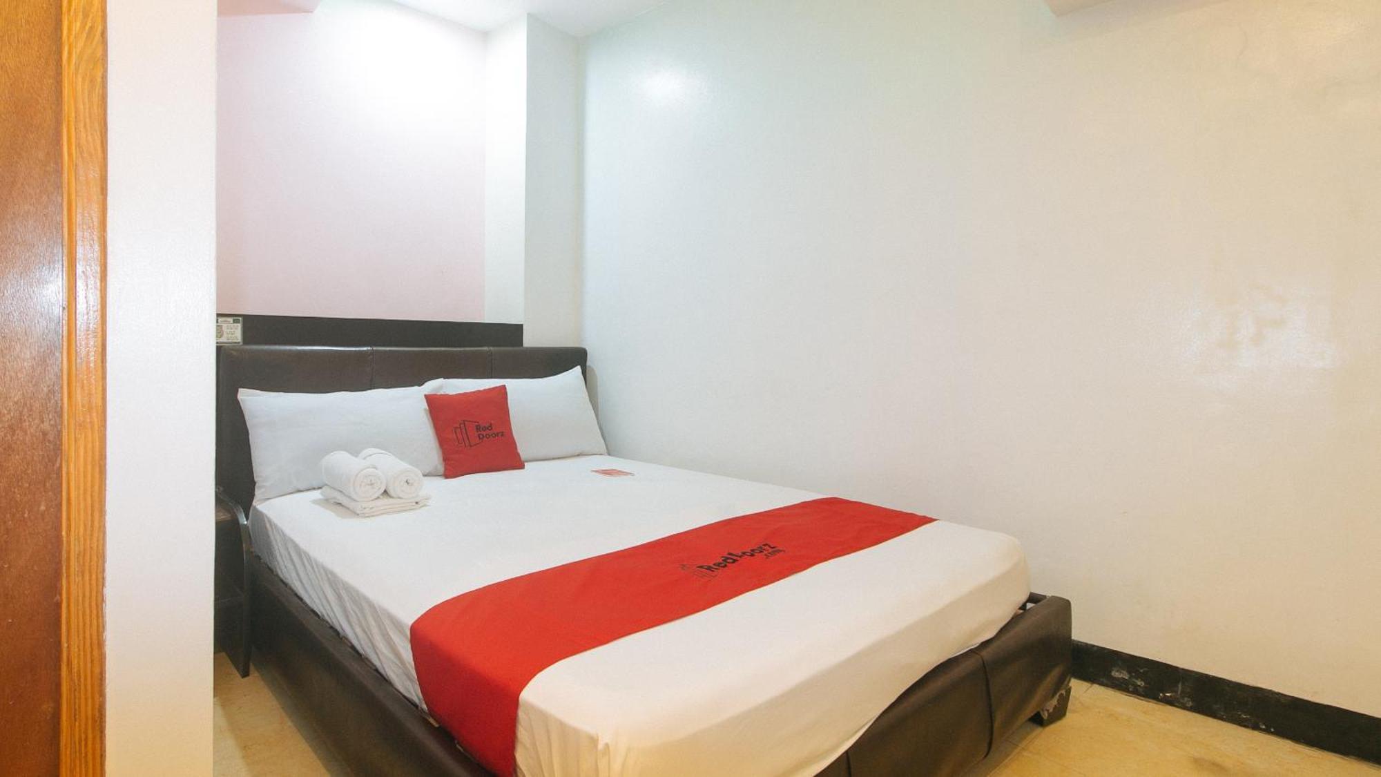 מונטינלופה Reddoorz At Ranchotel Alabang מראה חיצוני תמונה