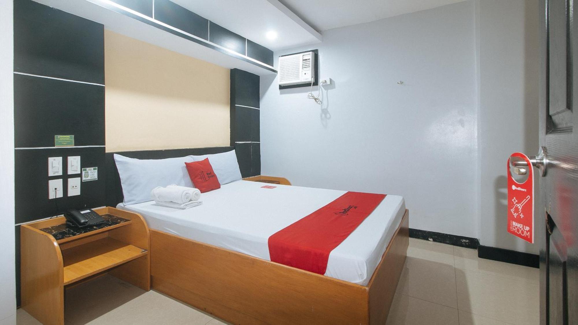 מונטינלופה Reddoorz At Ranchotel Alabang מראה חיצוני תמונה