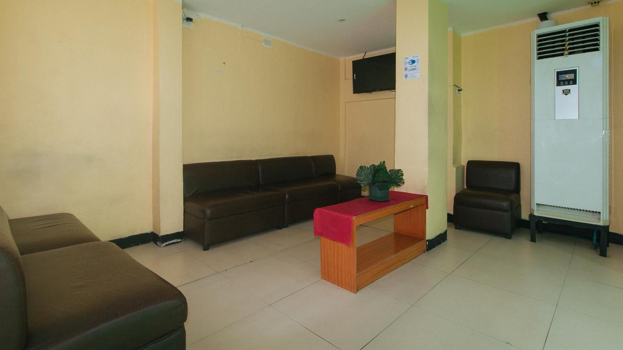 מונטינלופה Reddoorz At Ranchotel Alabang מראה חיצוני תמונה